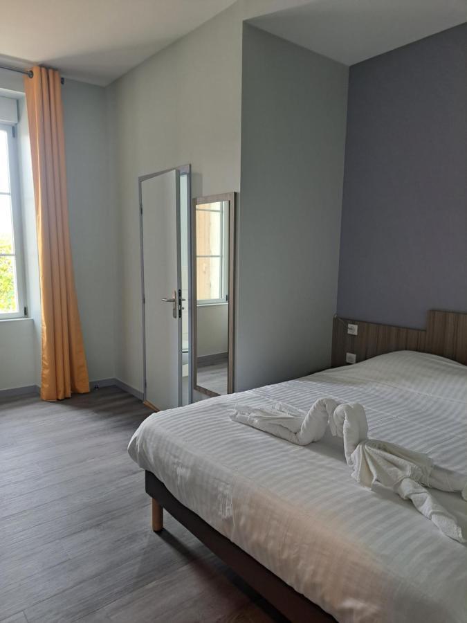 Le Petit Vedaquais Bed & Breakfast Vaas ภายนอก รูปภาพ