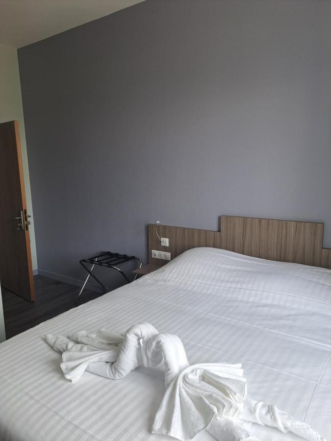 Le Petit Vedaquais Bed & Breakfast Vaas ภายนอก รูปภาพ